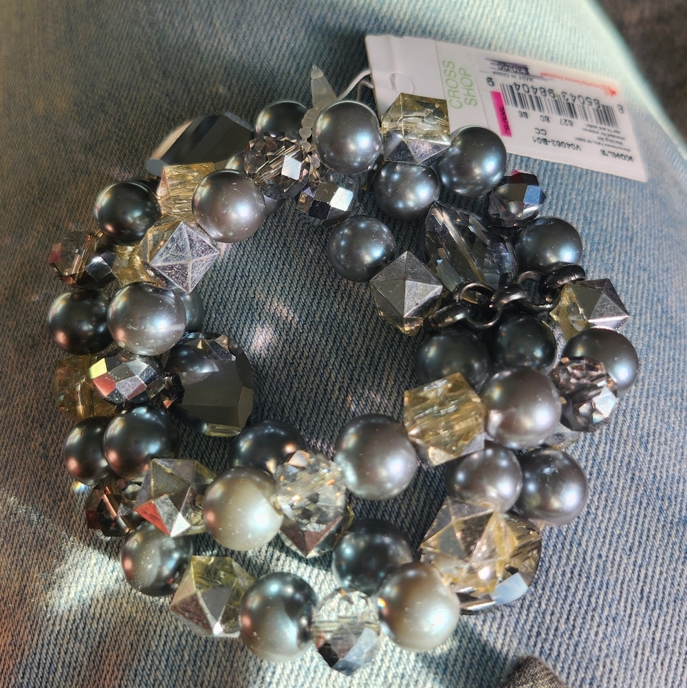 Vera Wang 3 string stretch bracelet